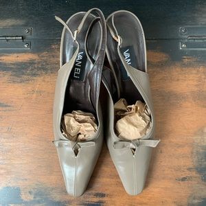 Vaneli heels with bow